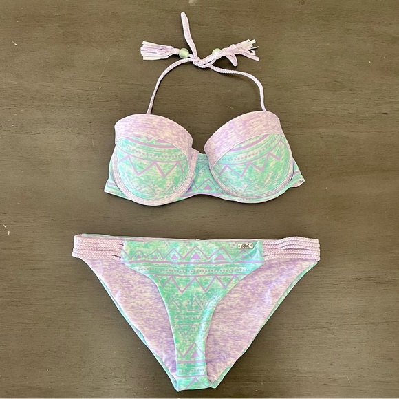 Heat Light Purple Green Geo Padded Push-Up Foam Cup Underwire Seam Bead Bikini M - Picture 1 of 7